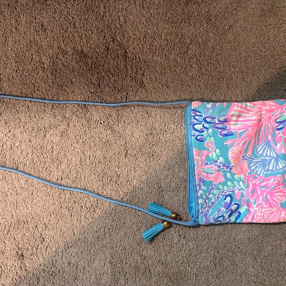 Lilly Pulitzer Beach Hat Journey To The Jungle NWT & Lilly soft crossbody bundle - Picture 5 of 6